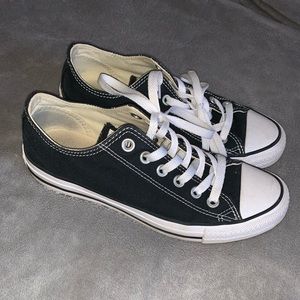 Black converse